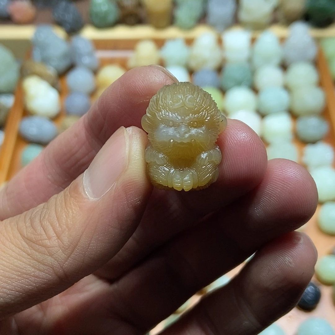 和田玉未镶嵌颈饰定制