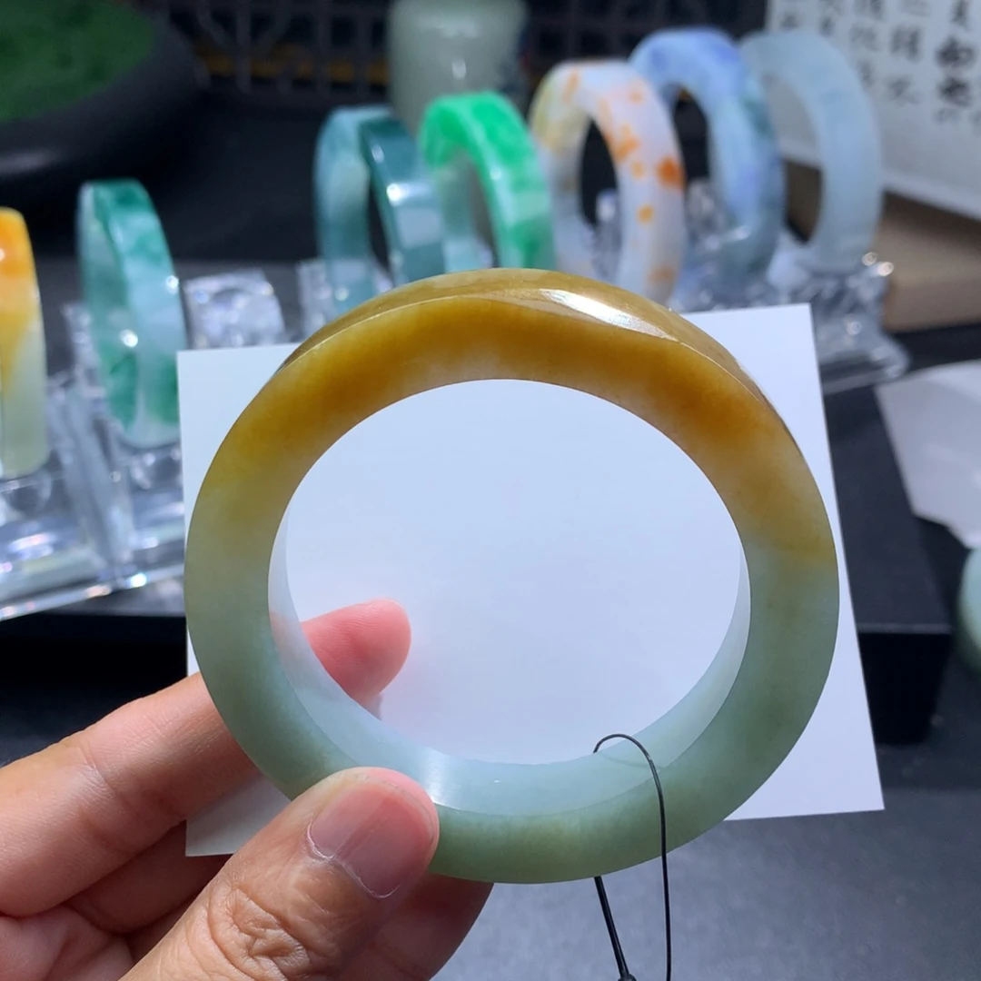 未镶嵌手镯定制翡翠
