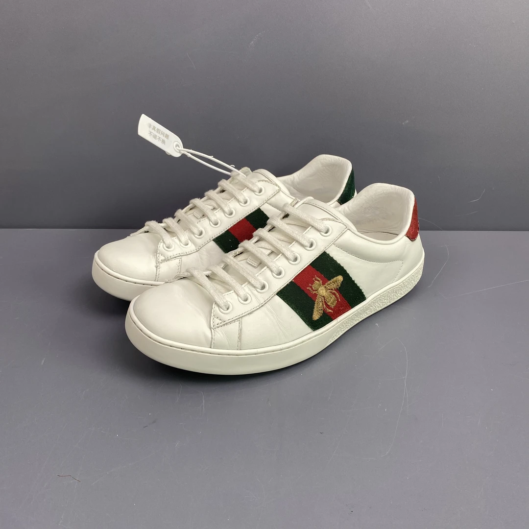 95新 GUCCI/古驰 39码 古驰gucci 小蜜蜂 休闲鞋 后跟瑕疵255