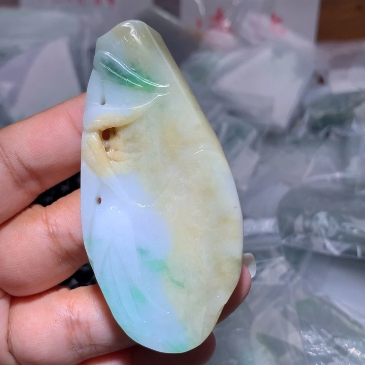 翡翠未镶嵌颈饰保真天然A货翡翠