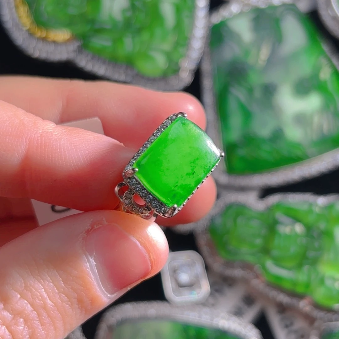 翡翠颈饰银S925镶嵌马鞍