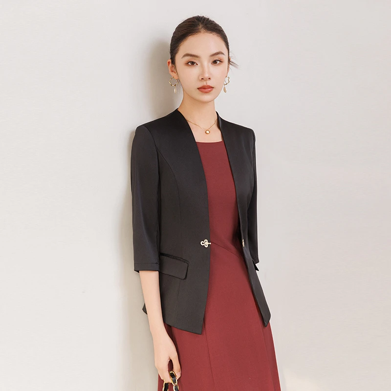 时尚气质V领七分袖西装外套春夏百搭新款小个子短款收腰通勤西服