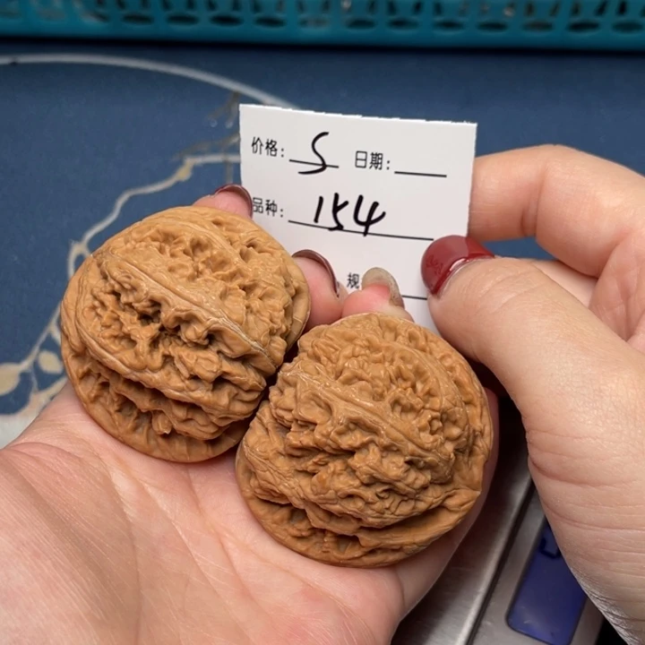 文玩核桃把件粗筋48