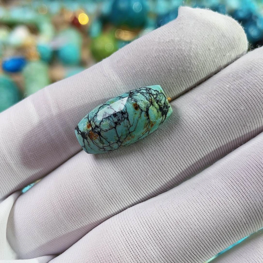 绿松石未镶嵌珠宝奇石