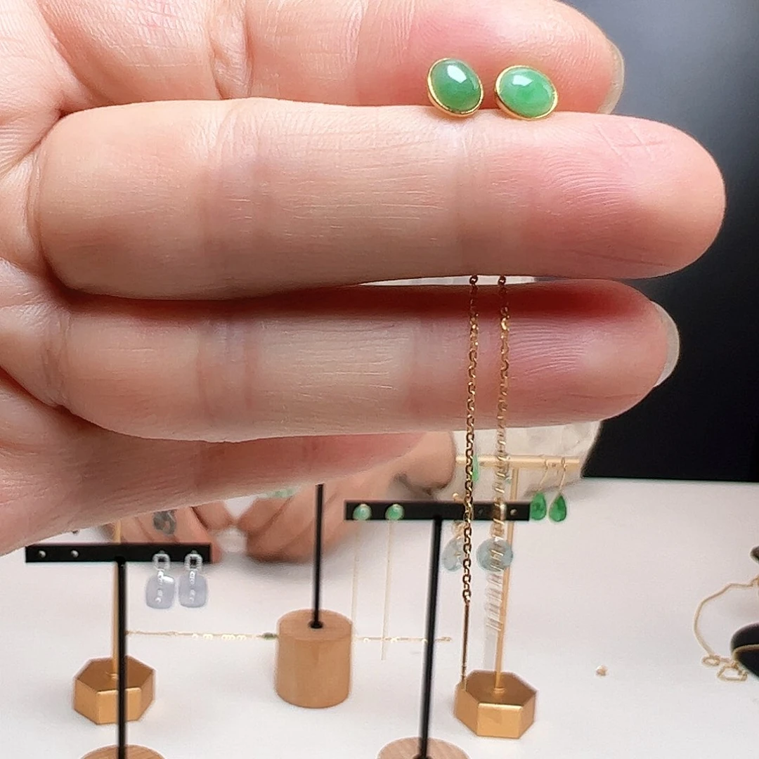 翡翠18K金镶嵌耳饰天然翡翠