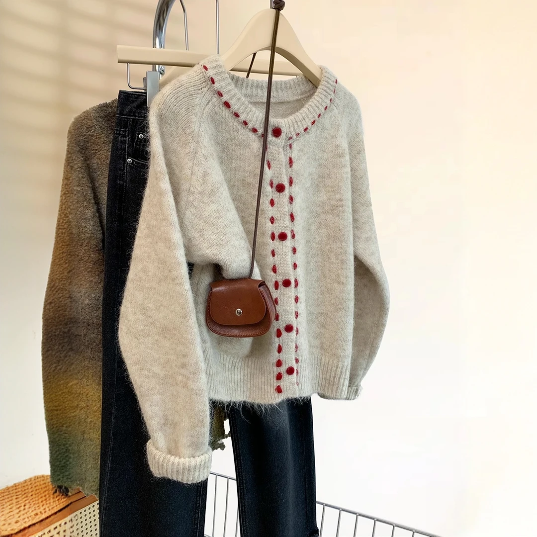 2025新款春款圆领纯色熊毛针织衫气质网红毛衣秋冬开衫毛衣外套