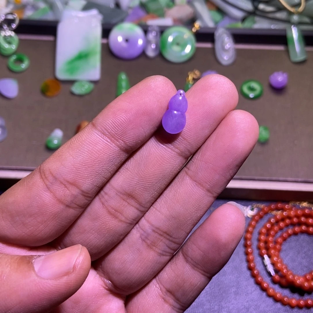 颈饰未镶嵌翡翠吊坠