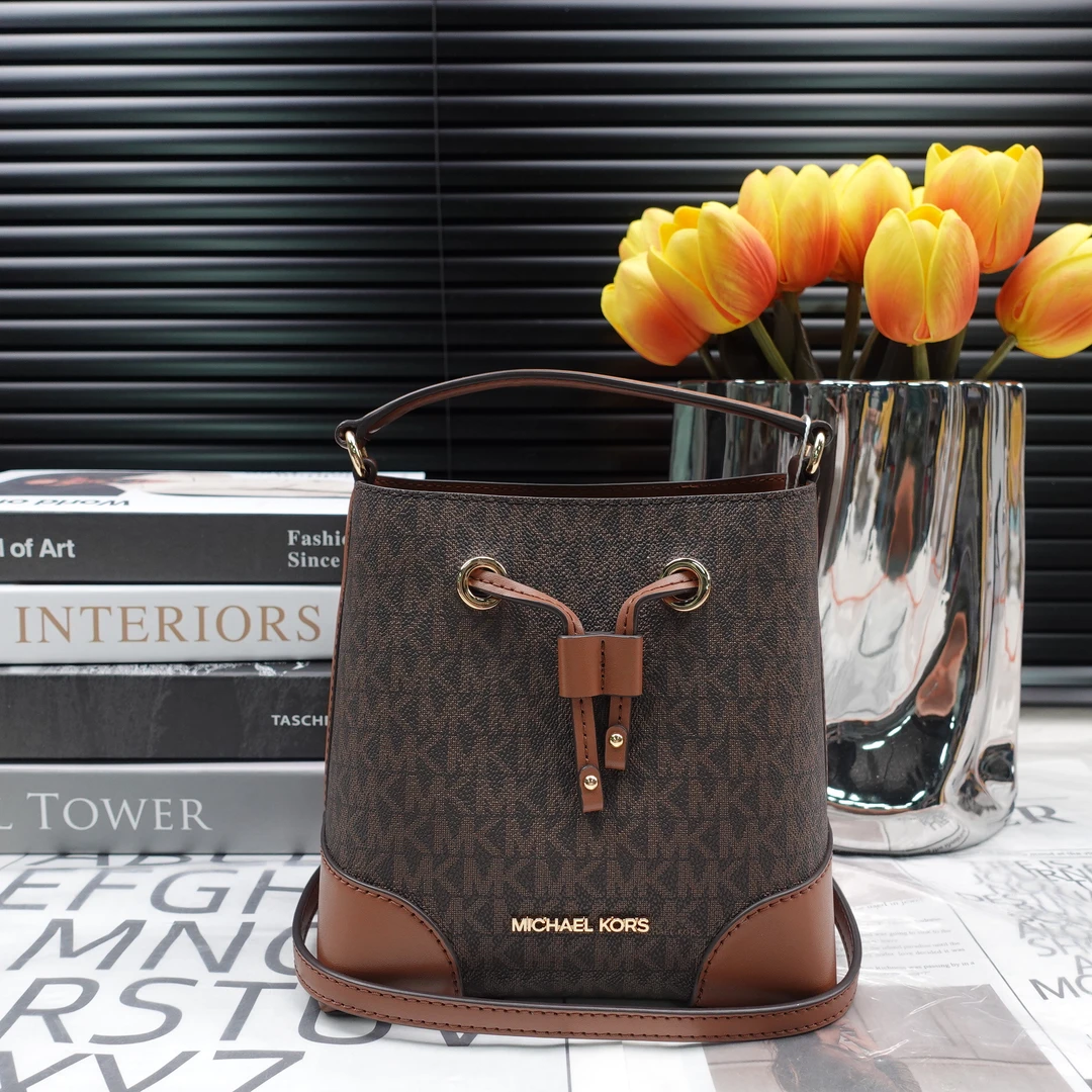 95新 MICHAELKORS/迈克高仕 单肩包/T10215904