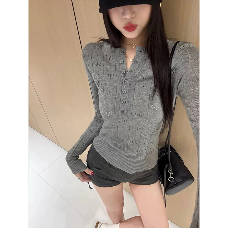 Moses Queen/魔西女王半开领纯色针织镂空薄款长袖女洋气复古上衣