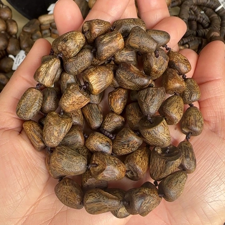 沉香手串老料绿棋多样性发货一条卡12-48克