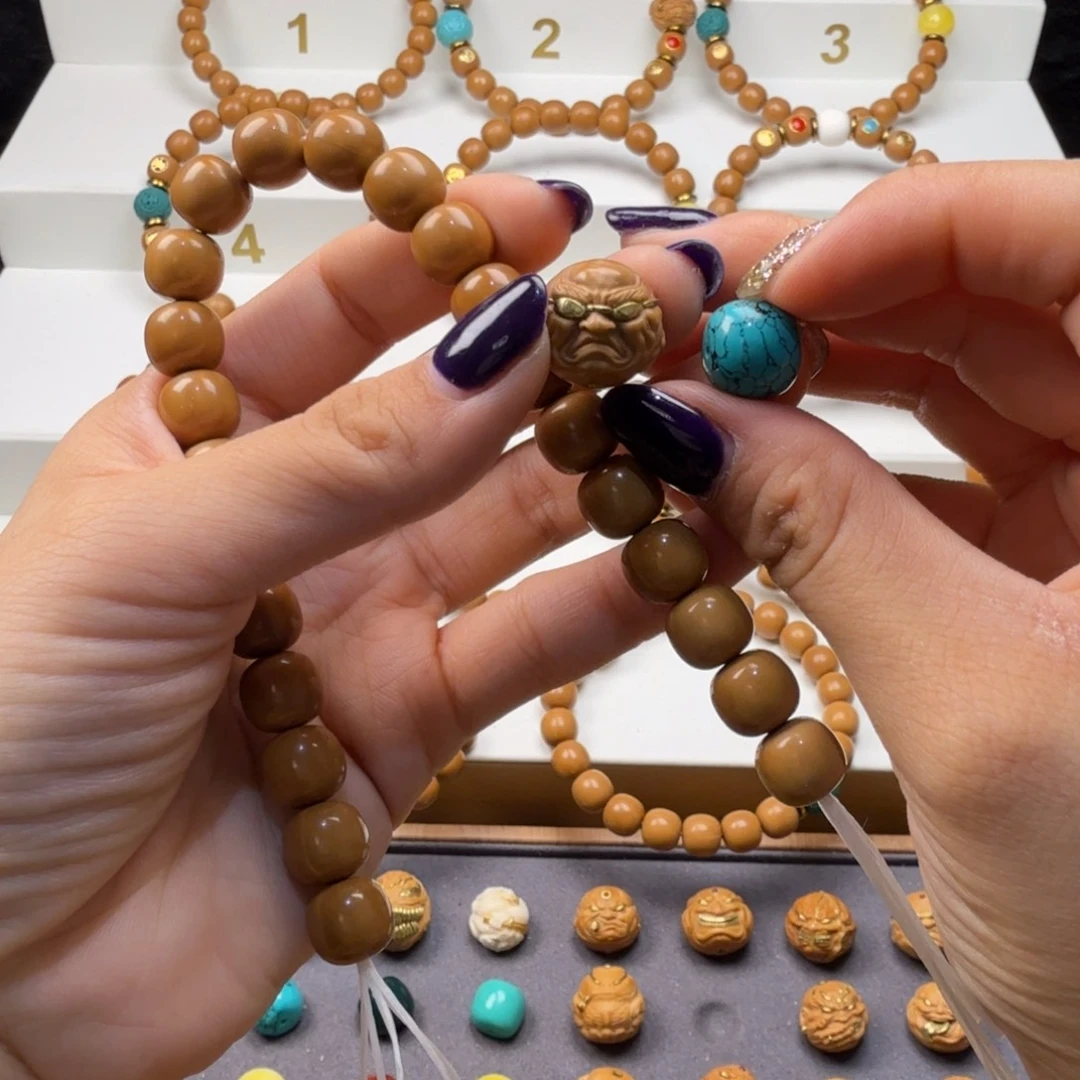 猴头核桃吊坠猴头核桃吊坠一套毕业