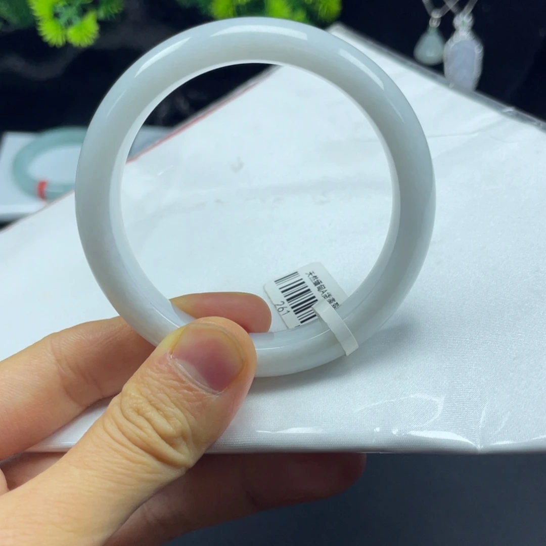 未镶嵌手镯翡翠天然翡翠手镯