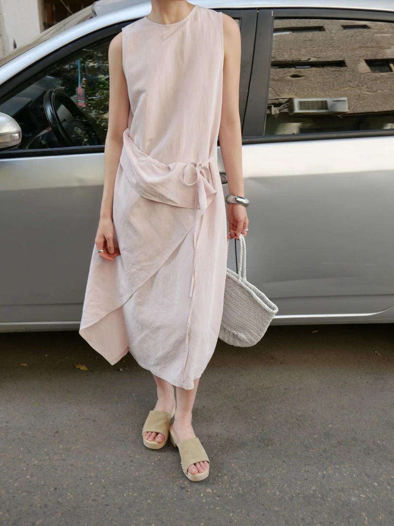 【素简】韩代无袖圆领连衣裙夏季新款屁帘设计骨感绑带背心裙01111