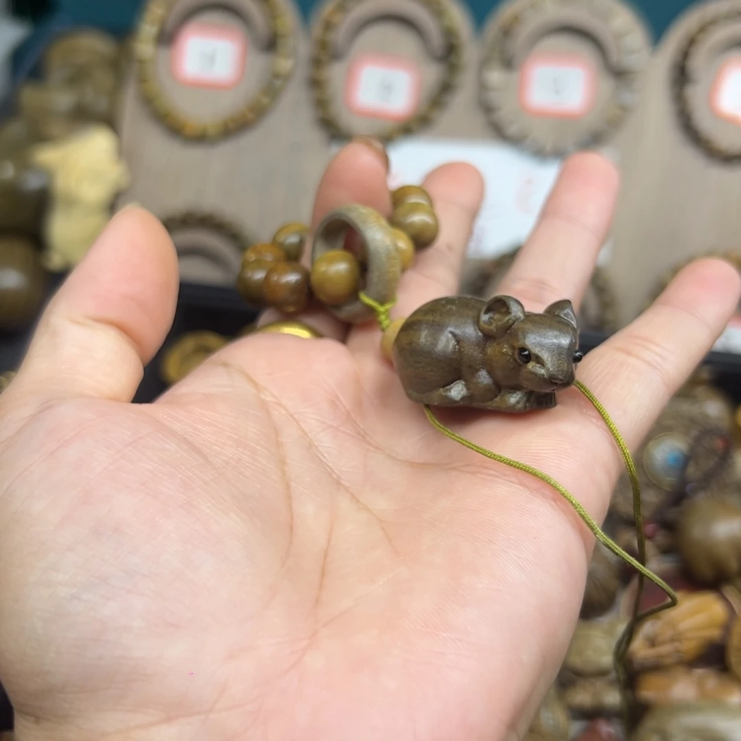 维腊木（绿檀）无事牌