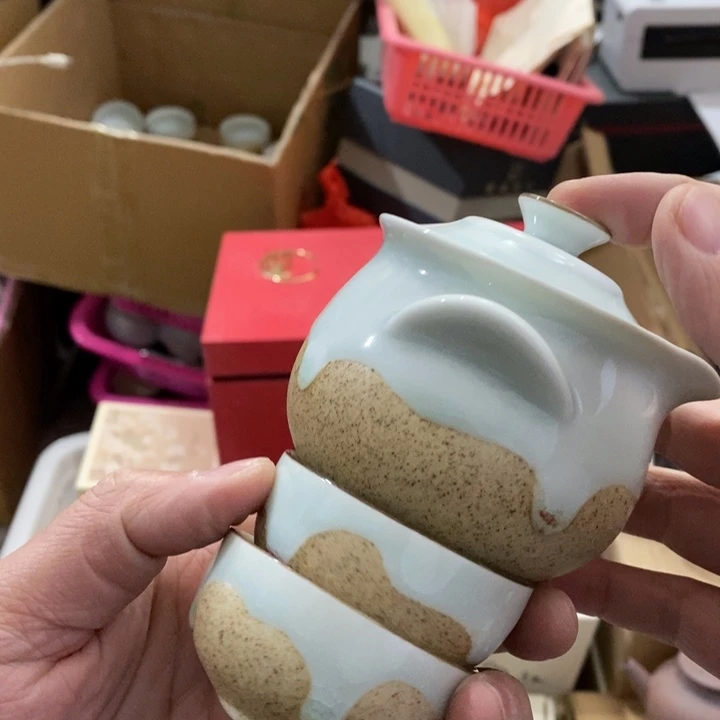 陶瓷艺术品及陶瓷壶