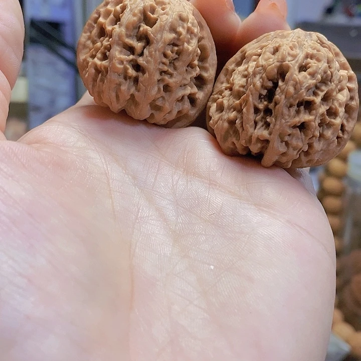 【闪购商品】文玩核桃把件37千佛山蜡皮小众