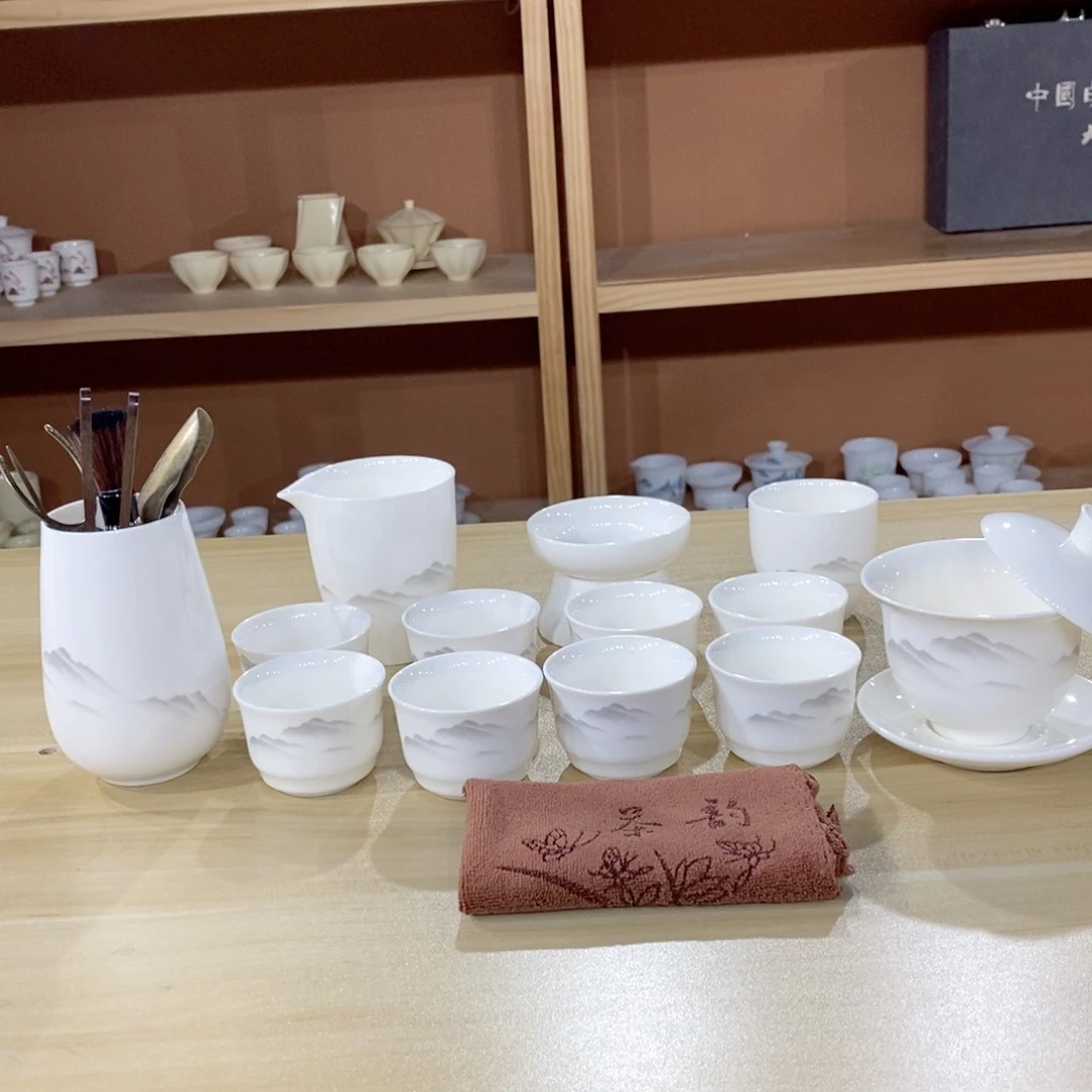 瓷片水墨江山羊脂玉套装