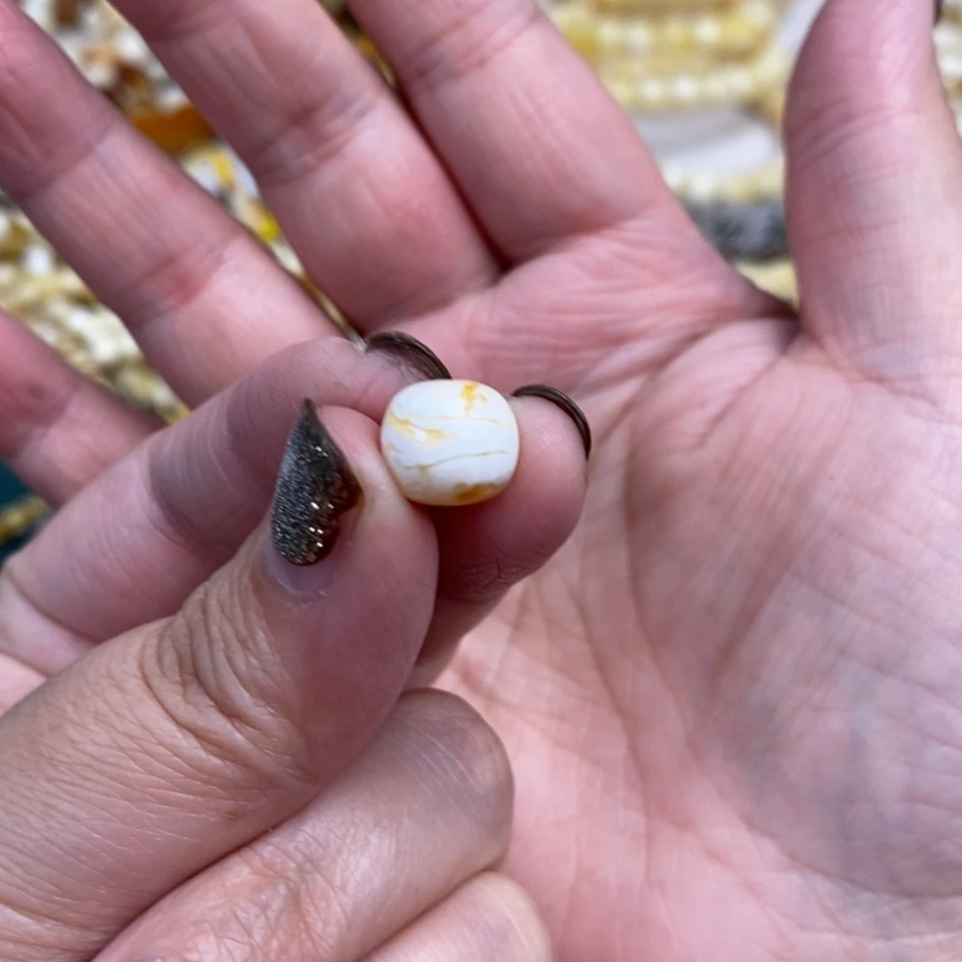 未镶嵌琥珀裸石三*-瓷白拉丝纹老型10×9