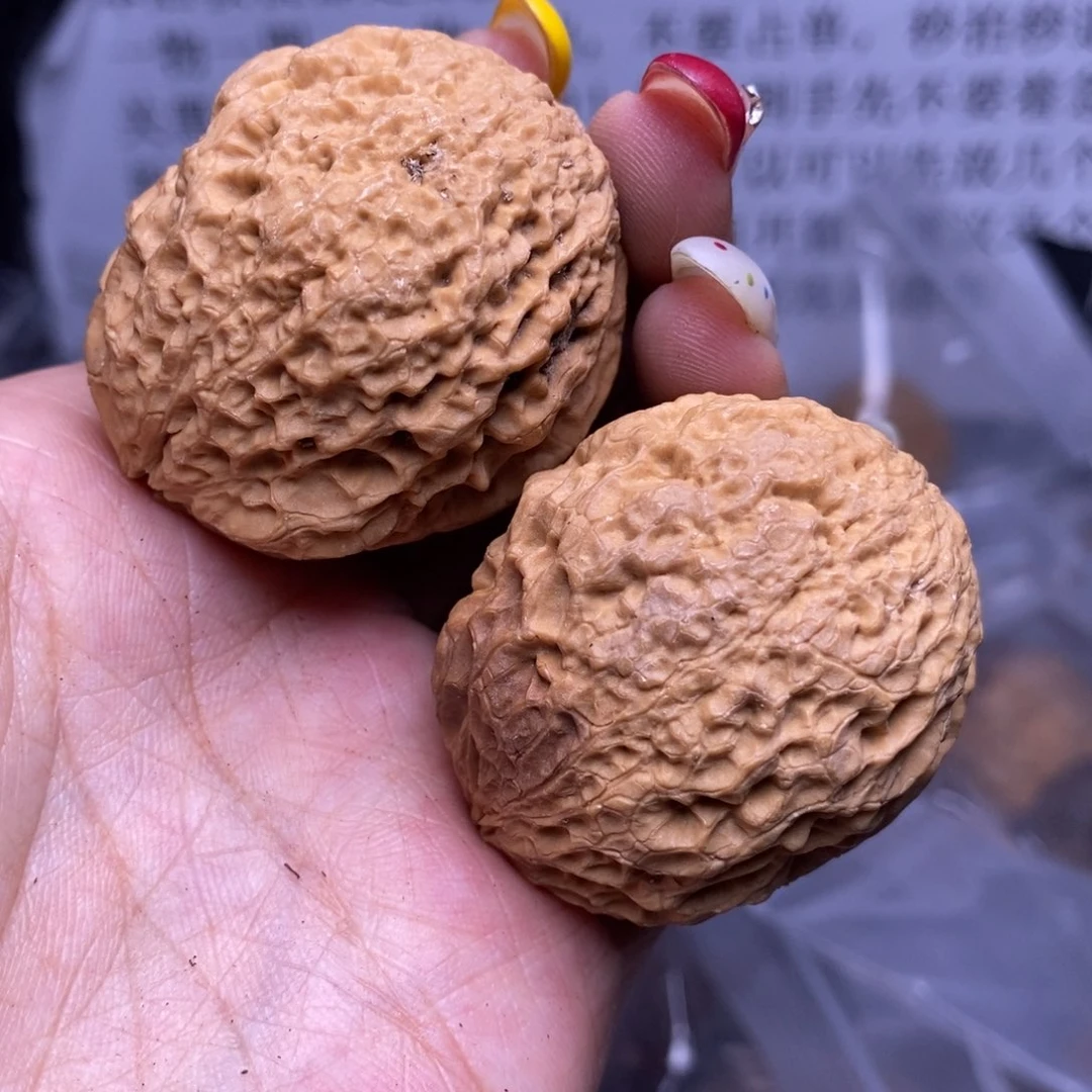 文玩核桃把件云南野生铁核桃54号39mm