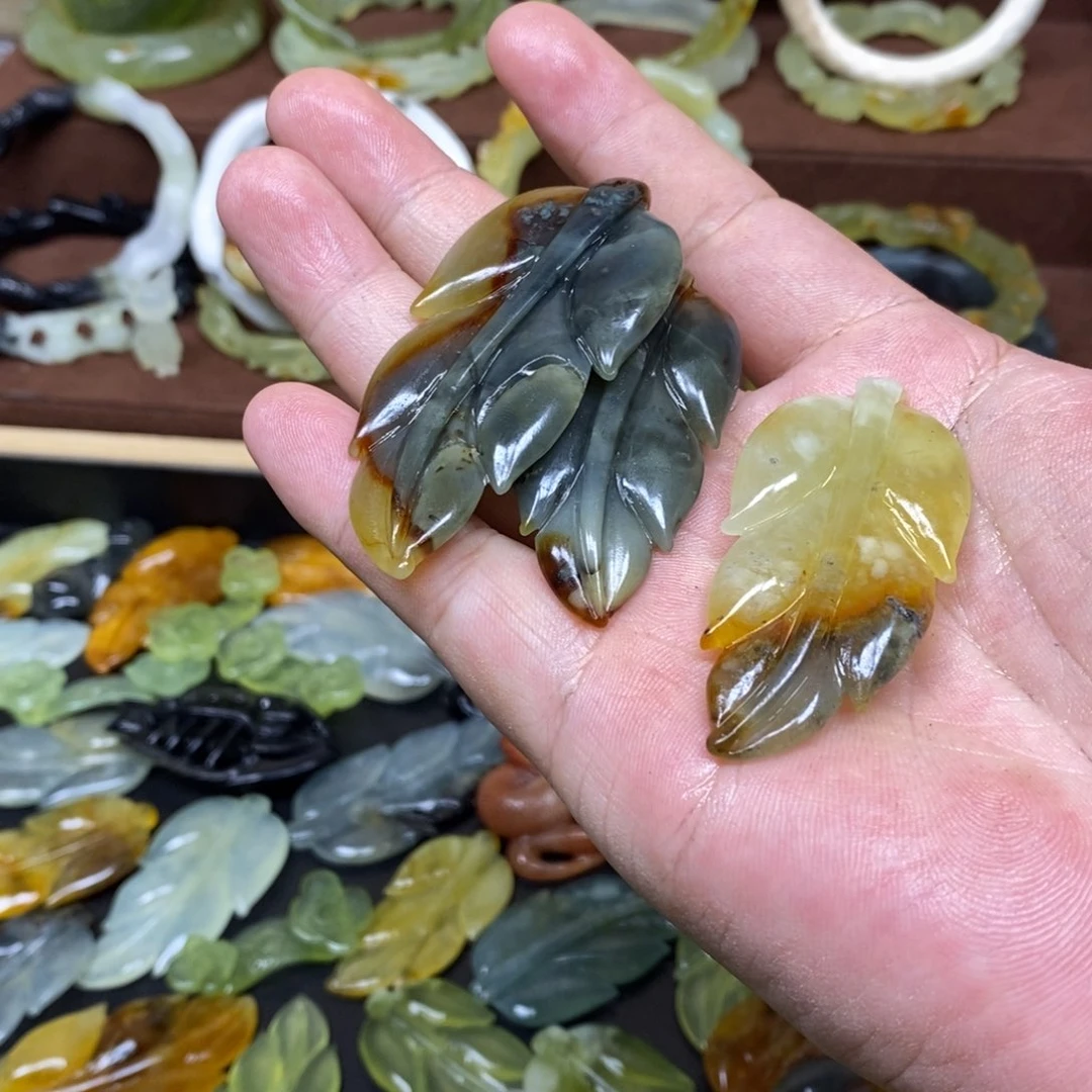 蛇纹石玉吊坠(赠链)未镶嵌予****喜