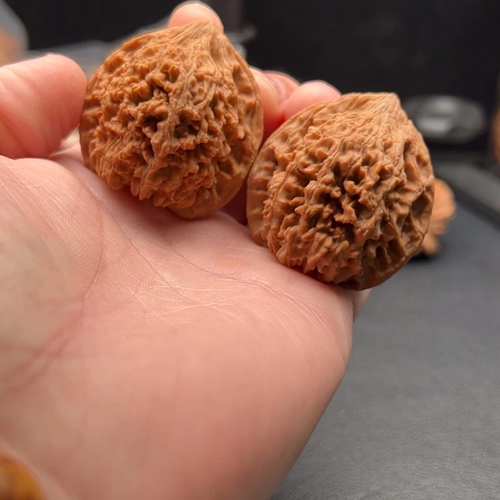 文玩核桃把件40+百花山