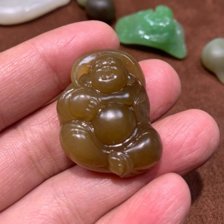 保真和田玉新疆且末老红糖佛公挂坠赠送礼品36*27*13重18克