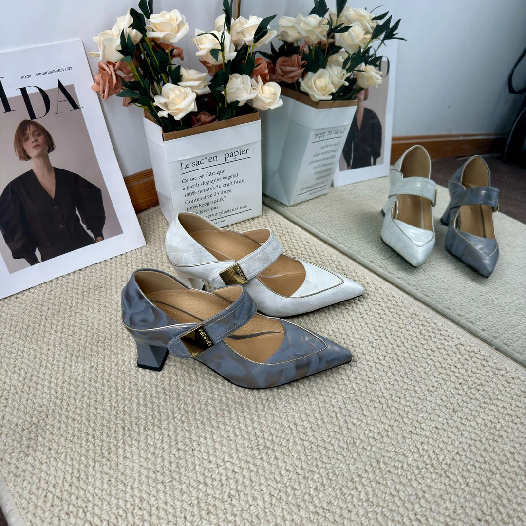 【精致款】SLM/牛皮/6CM/33-40/新款水钻尖头高跟百搭细跟女鞋