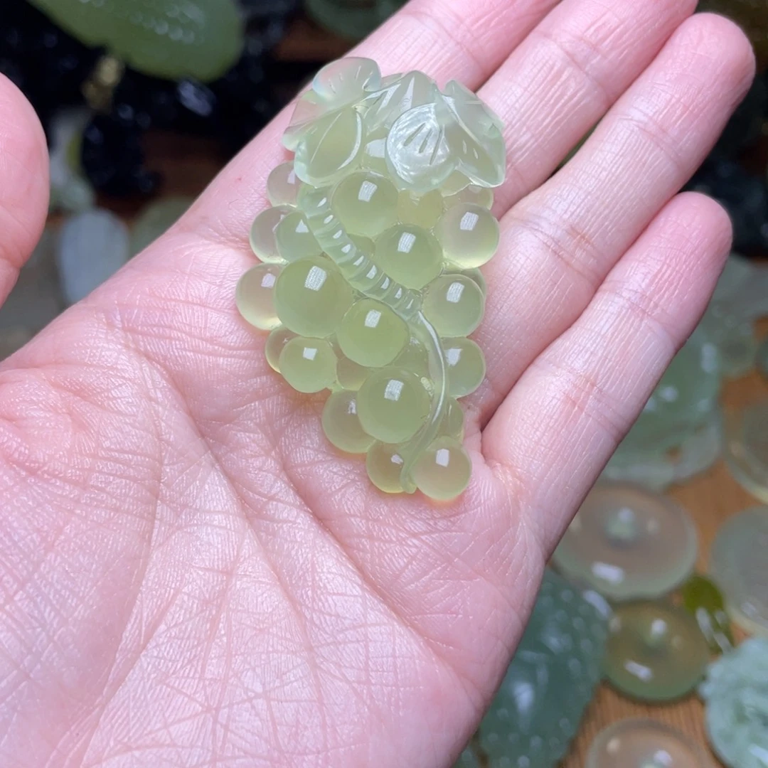 她***岫玉未镶嵌岫玉吊坠