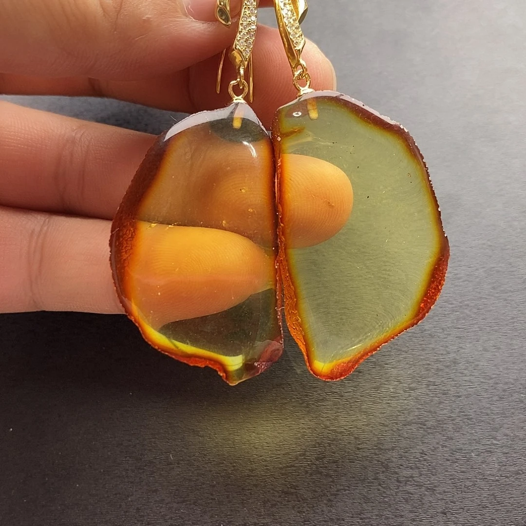 琥珀未镶嵌裸石耳坠