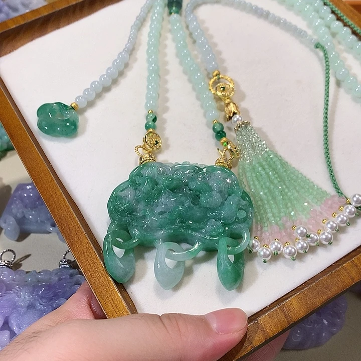 翡翠未镶嵌颈饰翡翠吊坠