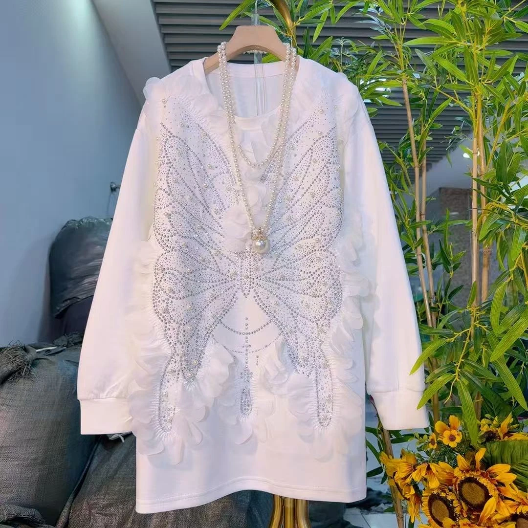 新款时尚大蝴蝶钉珠镶钻长袖T恤打底圆领微胖大码宽松1981上衣