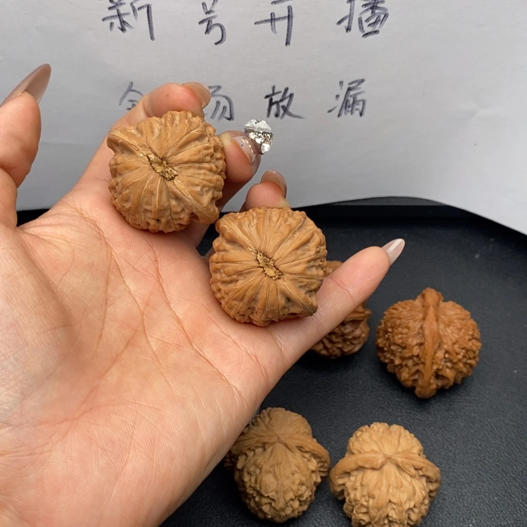 r***文玩核桃把件39铁锤