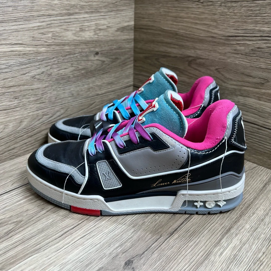 95新 LouisVuitton/路易威登 Trainer 黑灰粉板鞋 39码