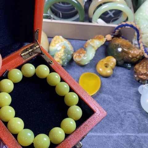 未镶嵌蛇纹石玉手链