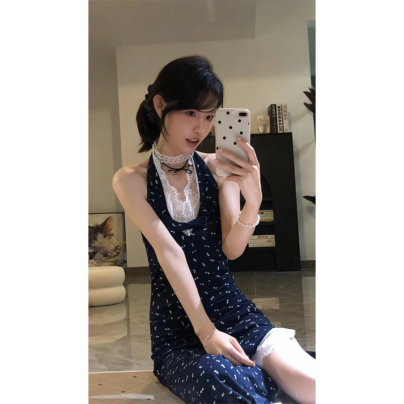 韩系蕾丝拼接碎花吊带连衣裙女2025新款小个子掐腰显瘦挂脖长裙子