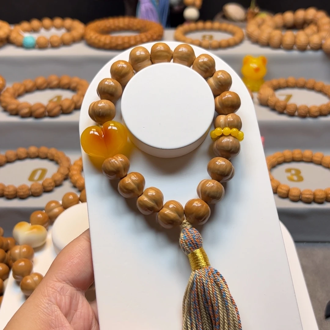 手串猴头核桃15➕泡芙屁桃