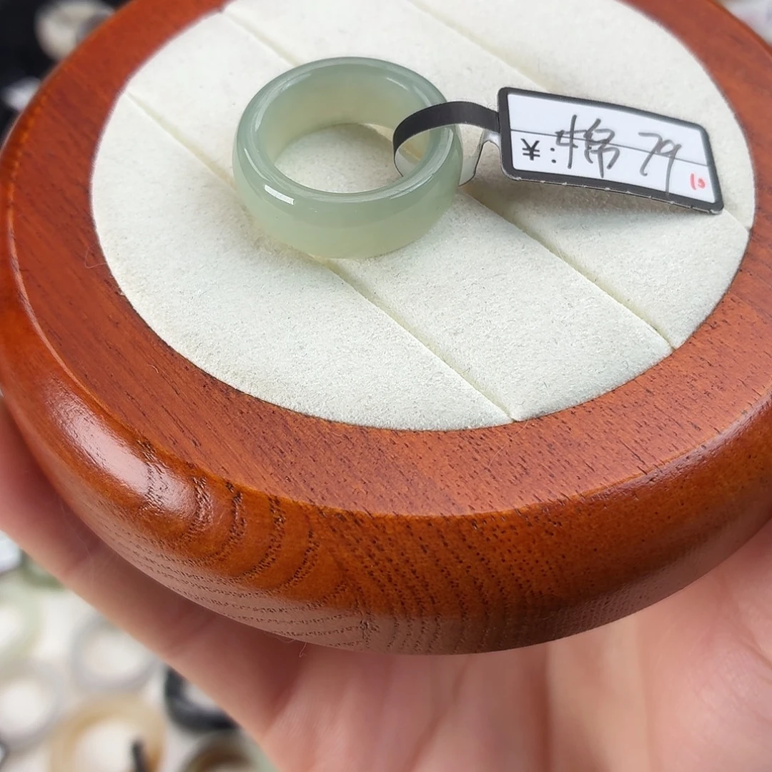 和田玉（糖玉）未镶嵌戒指Q31奶蓝小轮胎内径17.2港码14