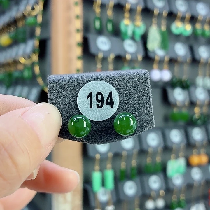 和田玉18K金镶嵌耳饰