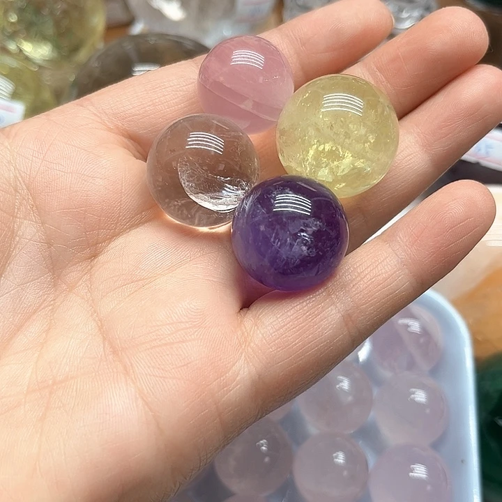 63克水晶小球4个未镶嵌水晶森****）