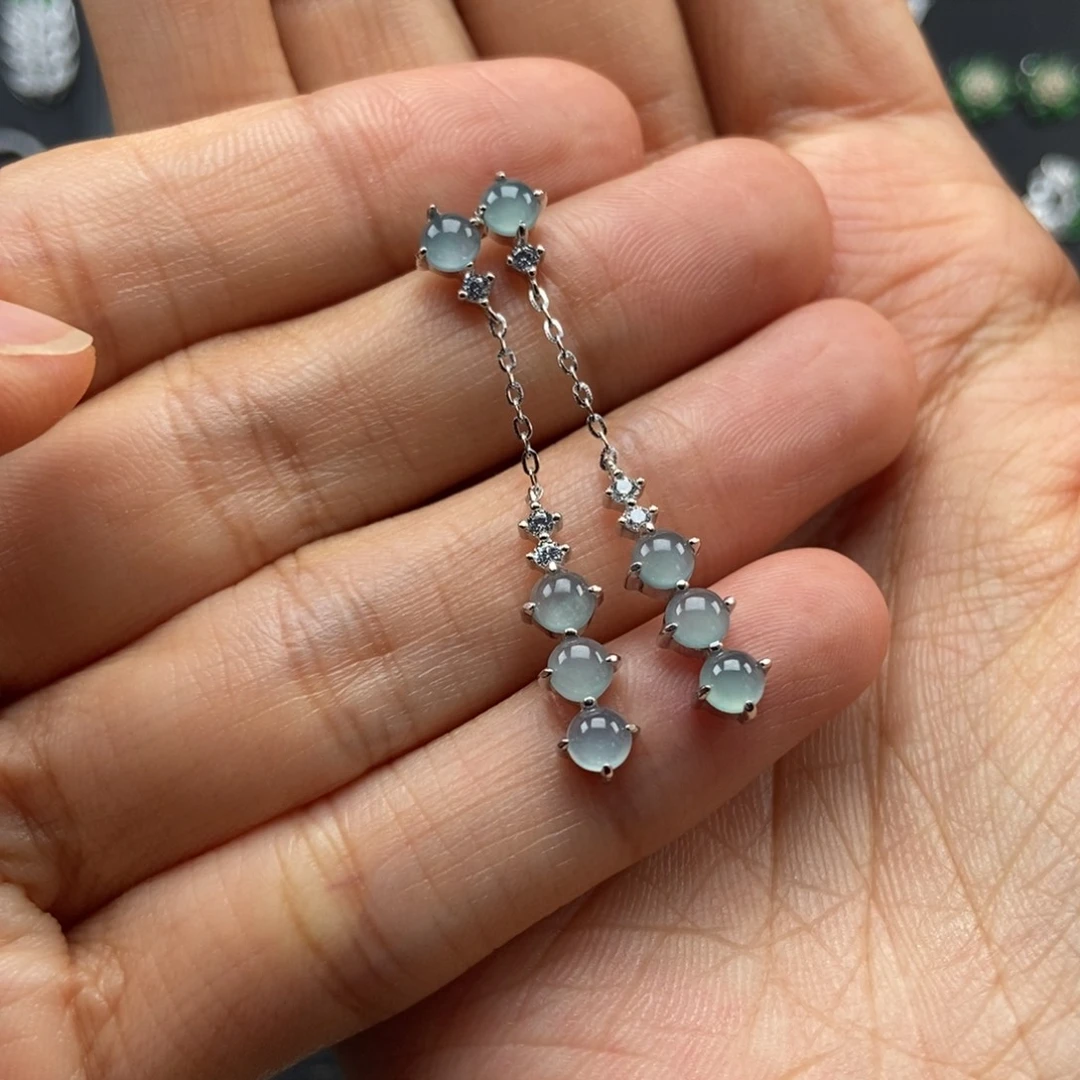 鸿***心银S925镶嵌翡翠耳饰