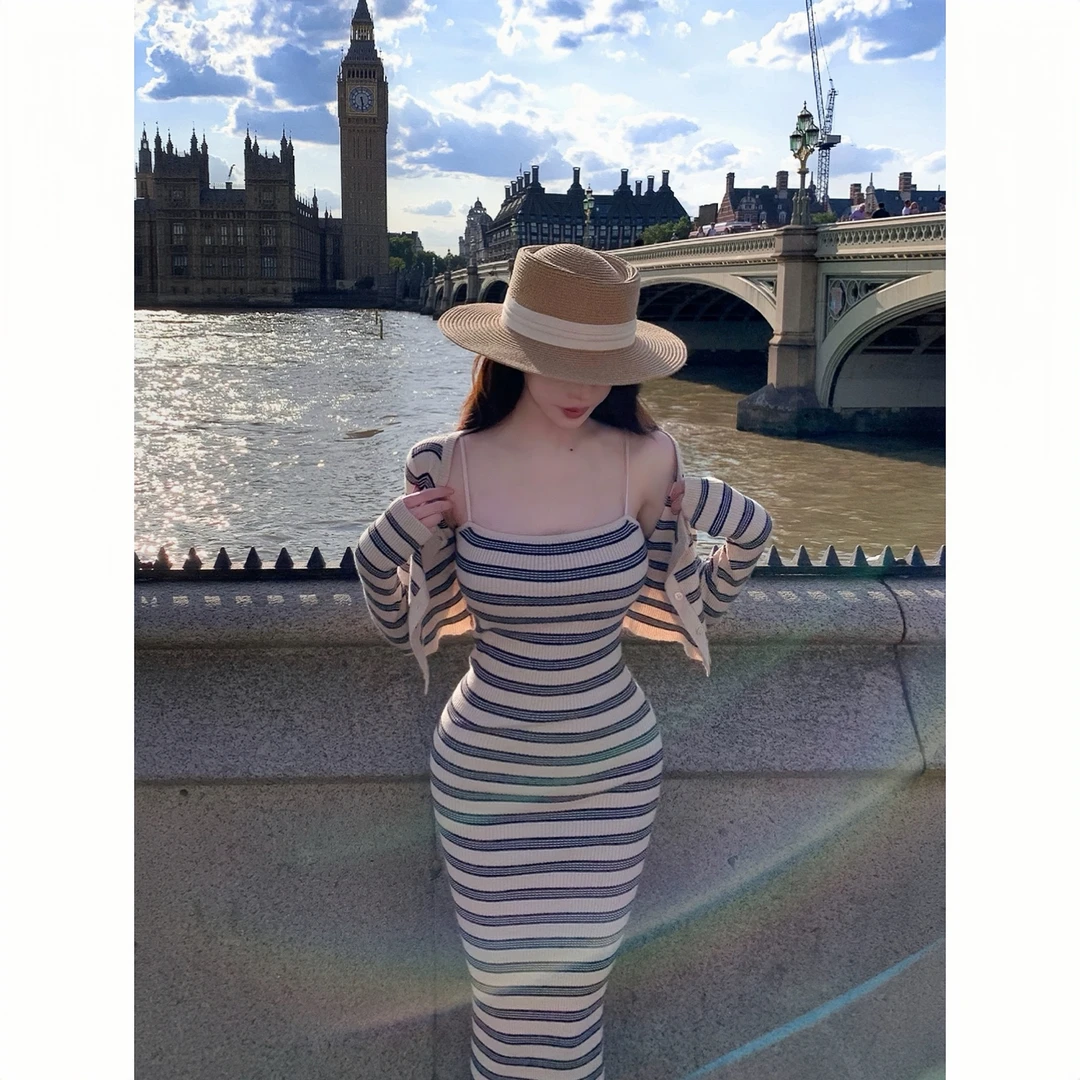 韩系纯欲风针织条纹吊带裙开衫两件套女秋季气质御姐修身显瘦套装
