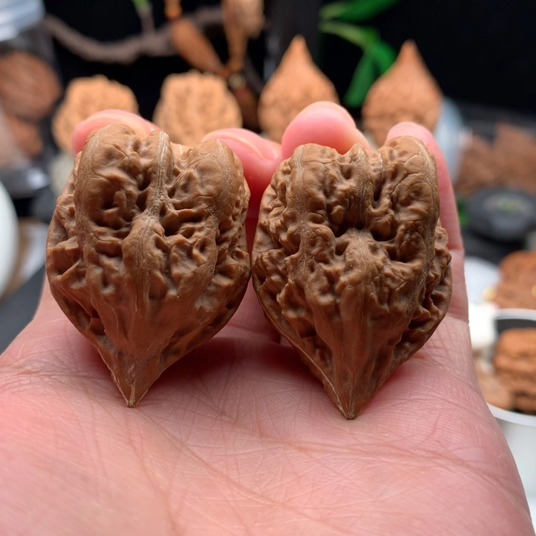 文玩核桃吊坠小武核桃15