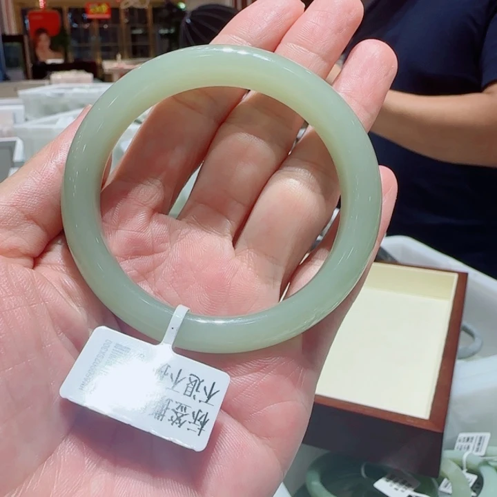 未镶嵌手镯和田玉298
