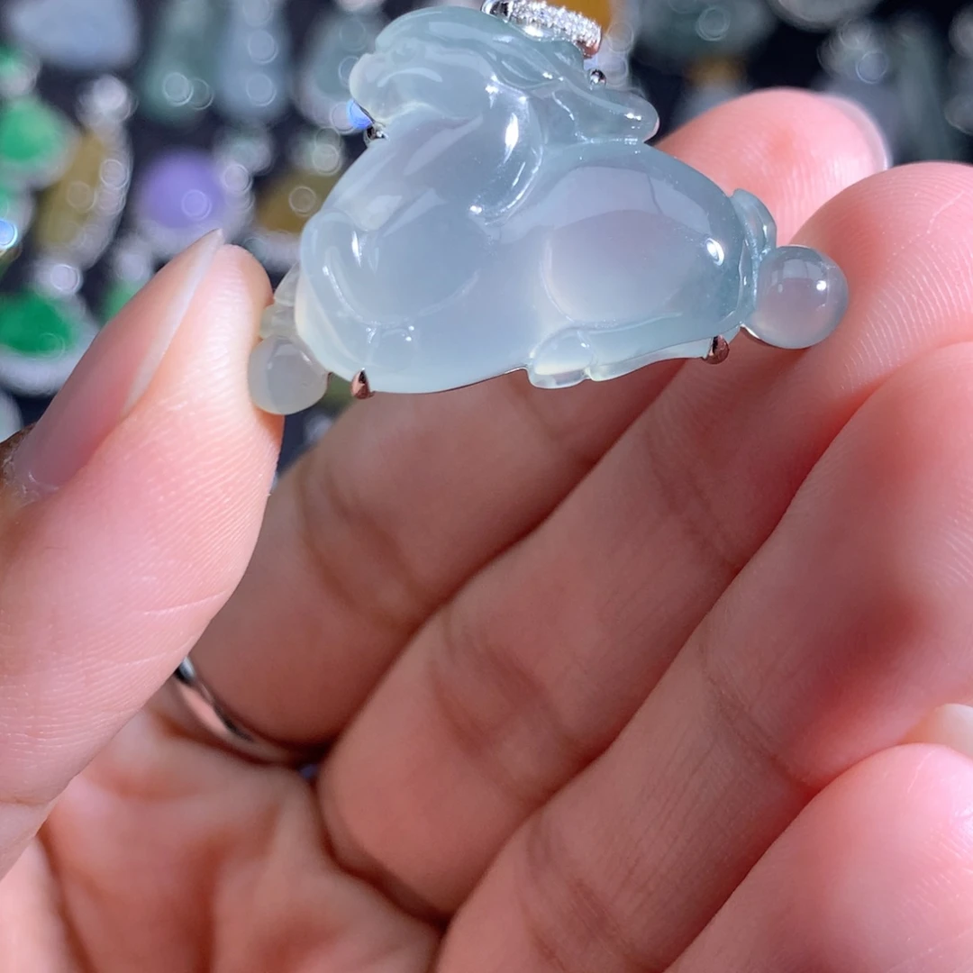 翡翠18K金镶嵌吊坠(不含链)貔恘