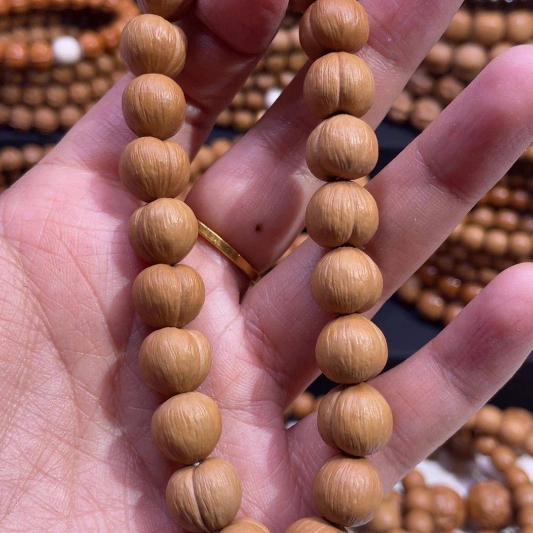 吊坠猴头核桃哑光屁桃11mm全品