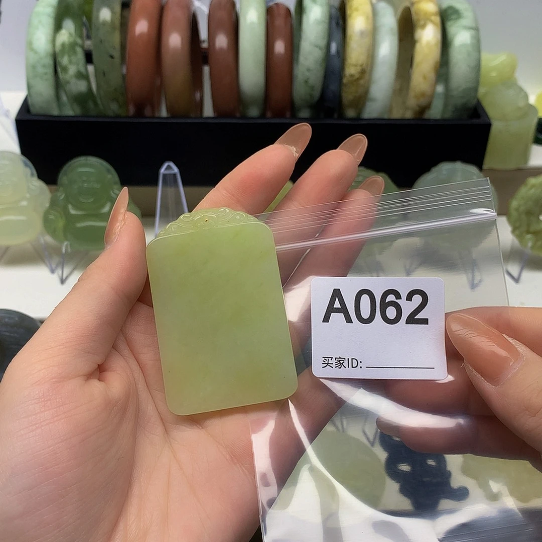 蛇纹石玉颈饰未镶嵌っ****生