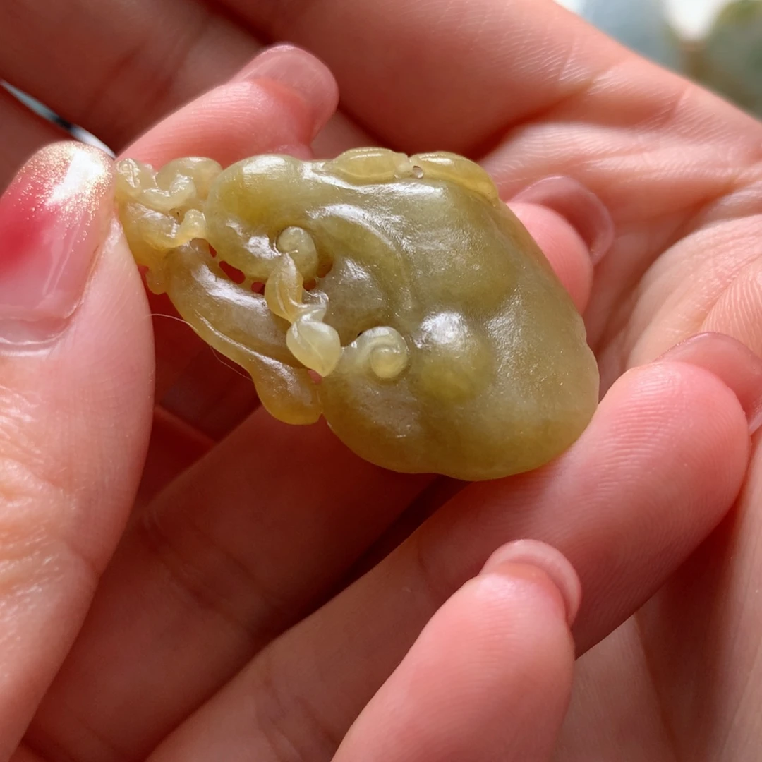 定制翡翠未镶嵌如意