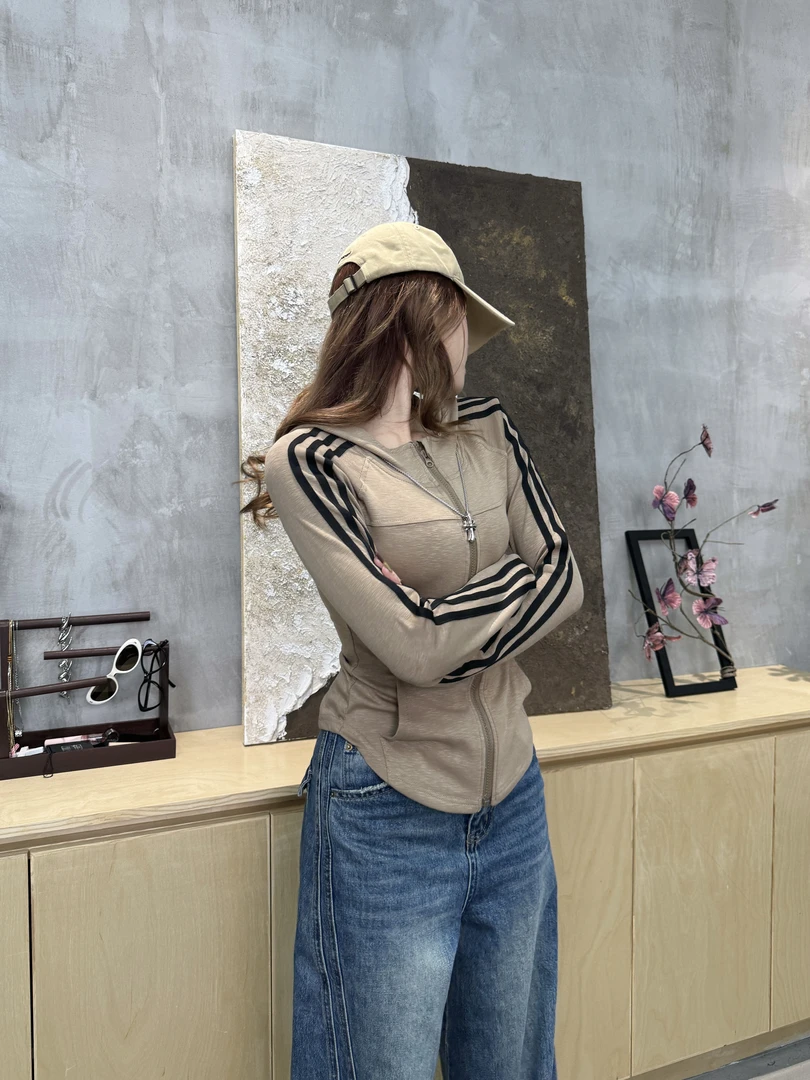 Betty |【BB26031】连帽拉链条纹修身显瘦内搭长袖