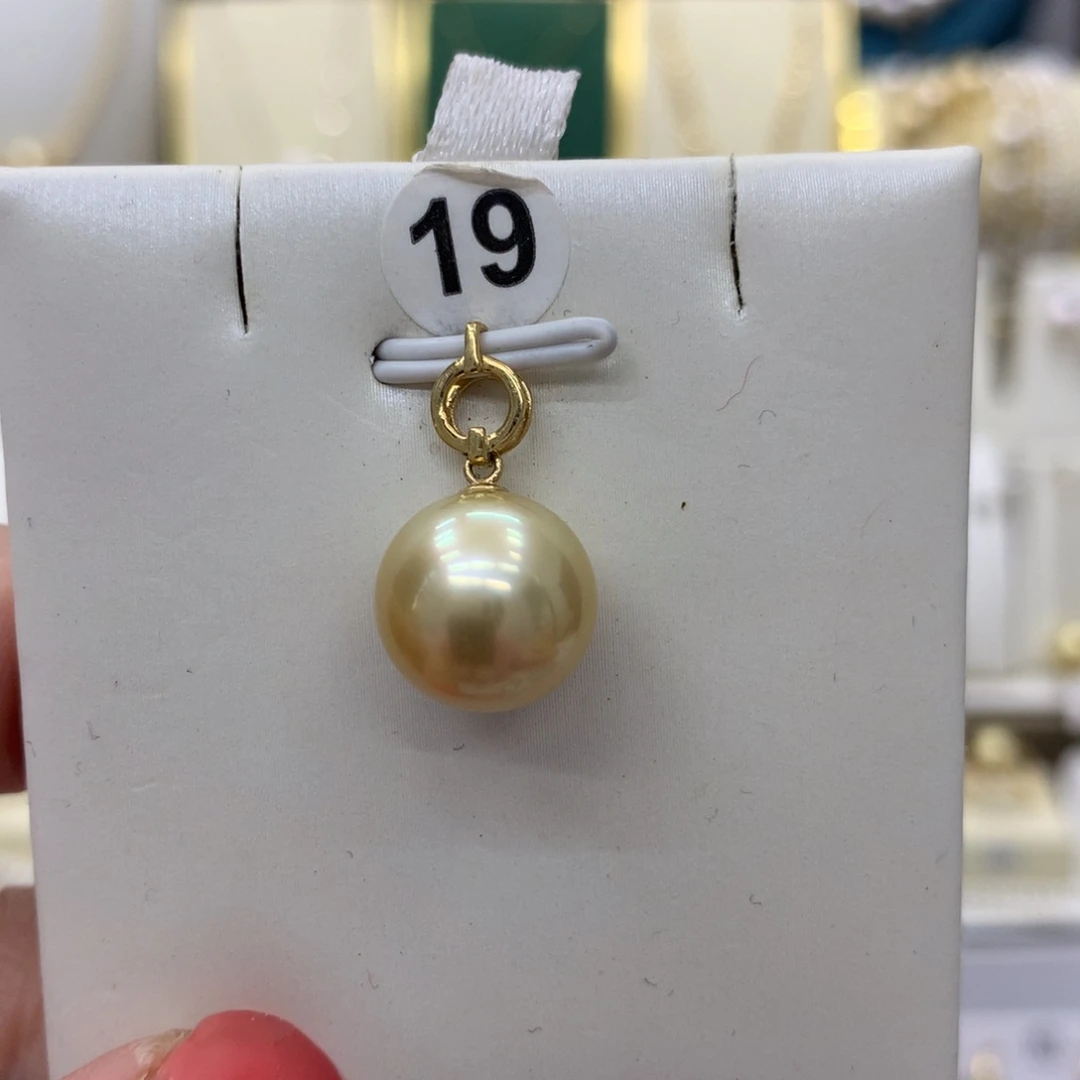 海水珍珠颈饰18K金镶嵌