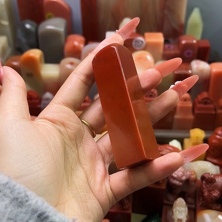 寿山石印石78后纯蜡烛红